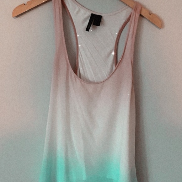 Tops - Picture 2 of 16